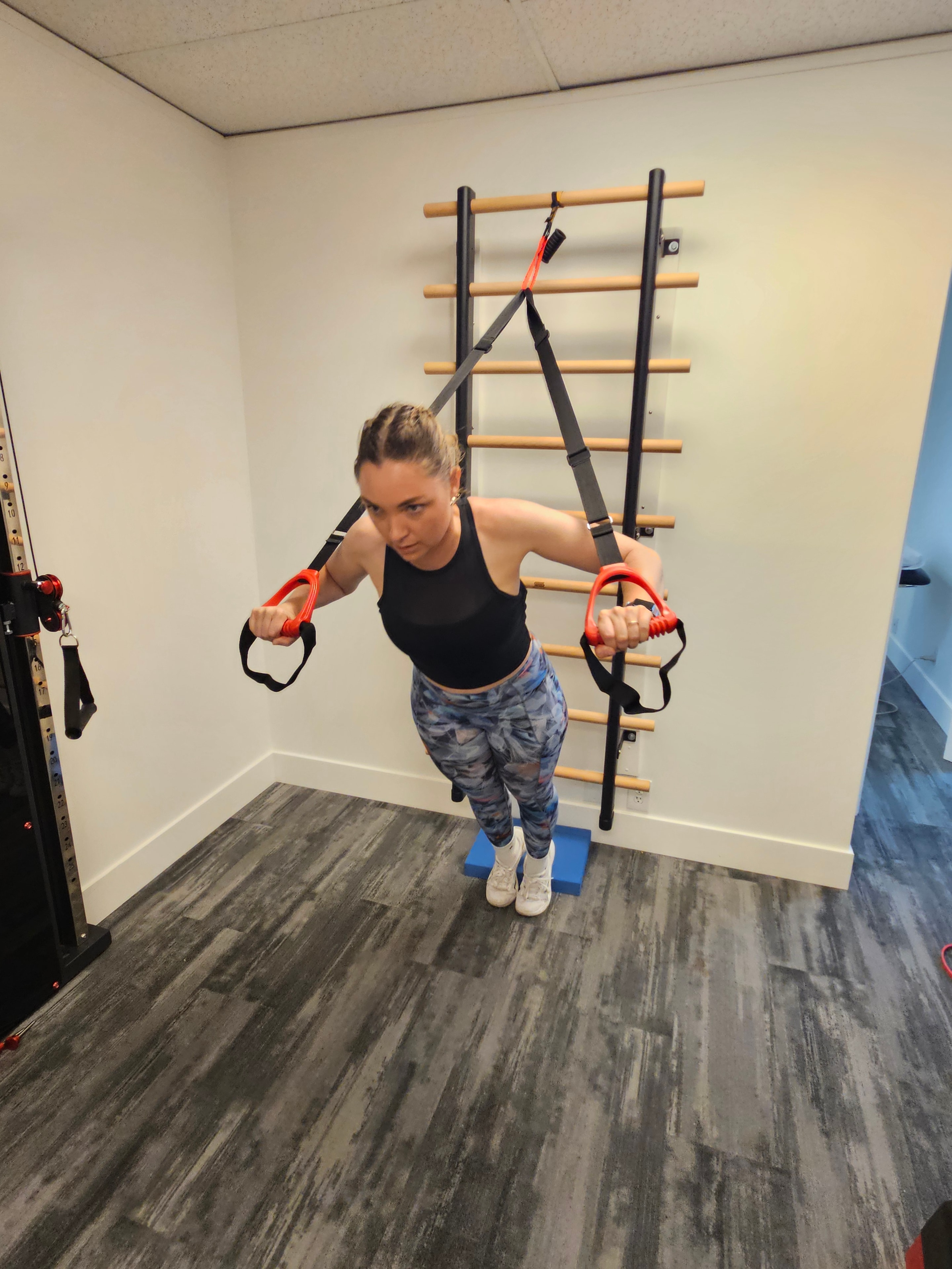 Client training with suspension equipment at Botha Kinetics